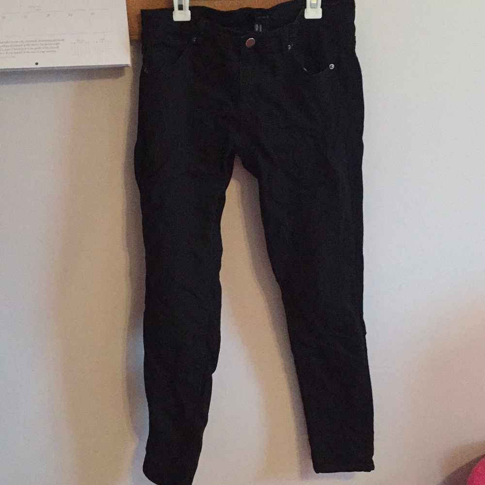 Black skinny jeans